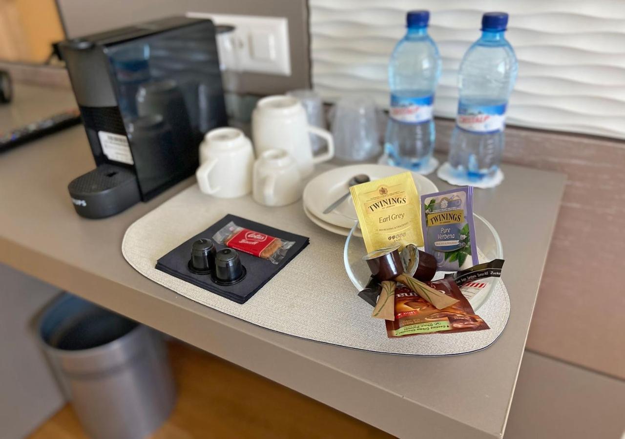Discovery Hotel 3* Superior Криссье Экстерьер фото