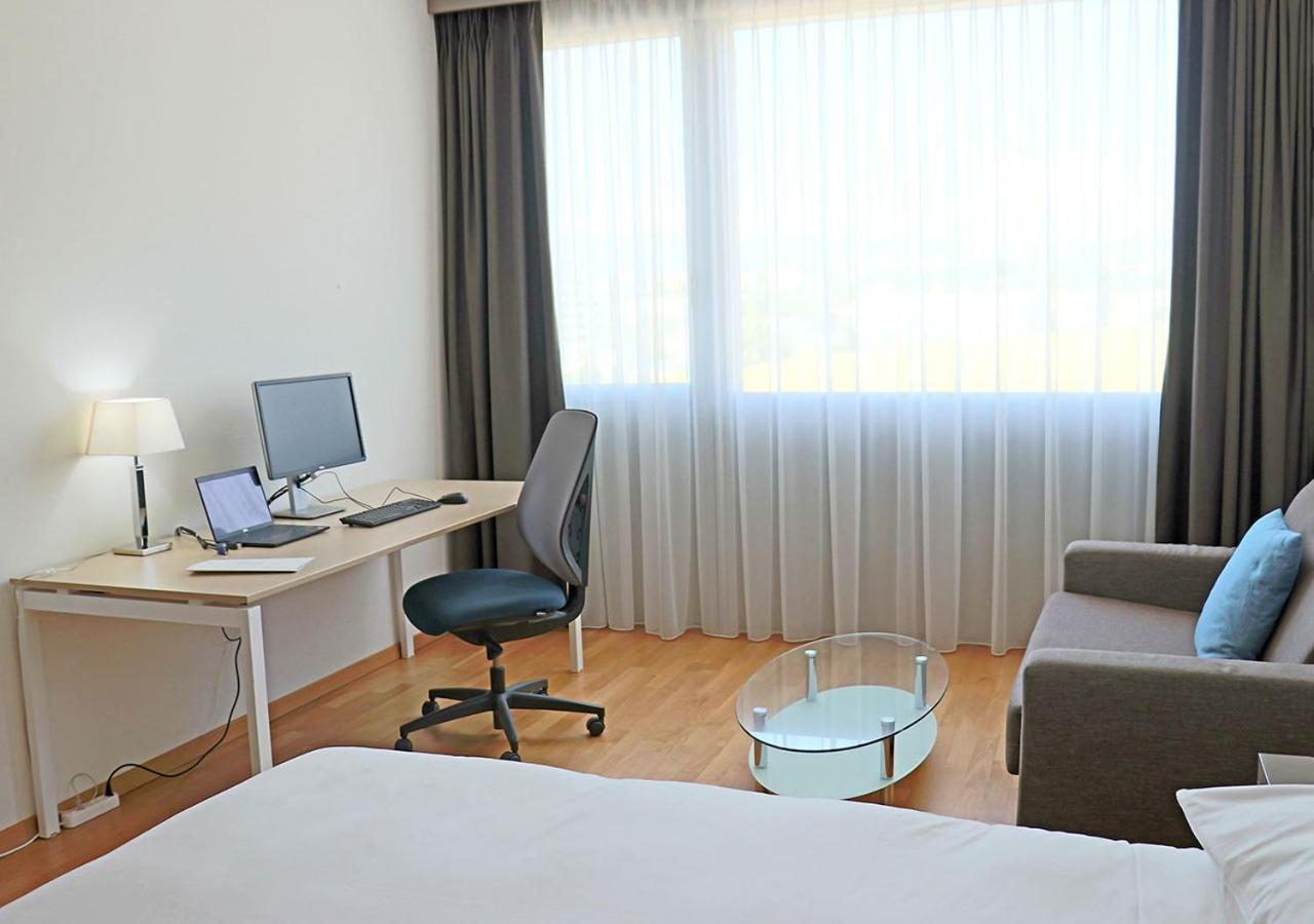 Discovery Hotel 3* Superior Криссье Экстерьер фото