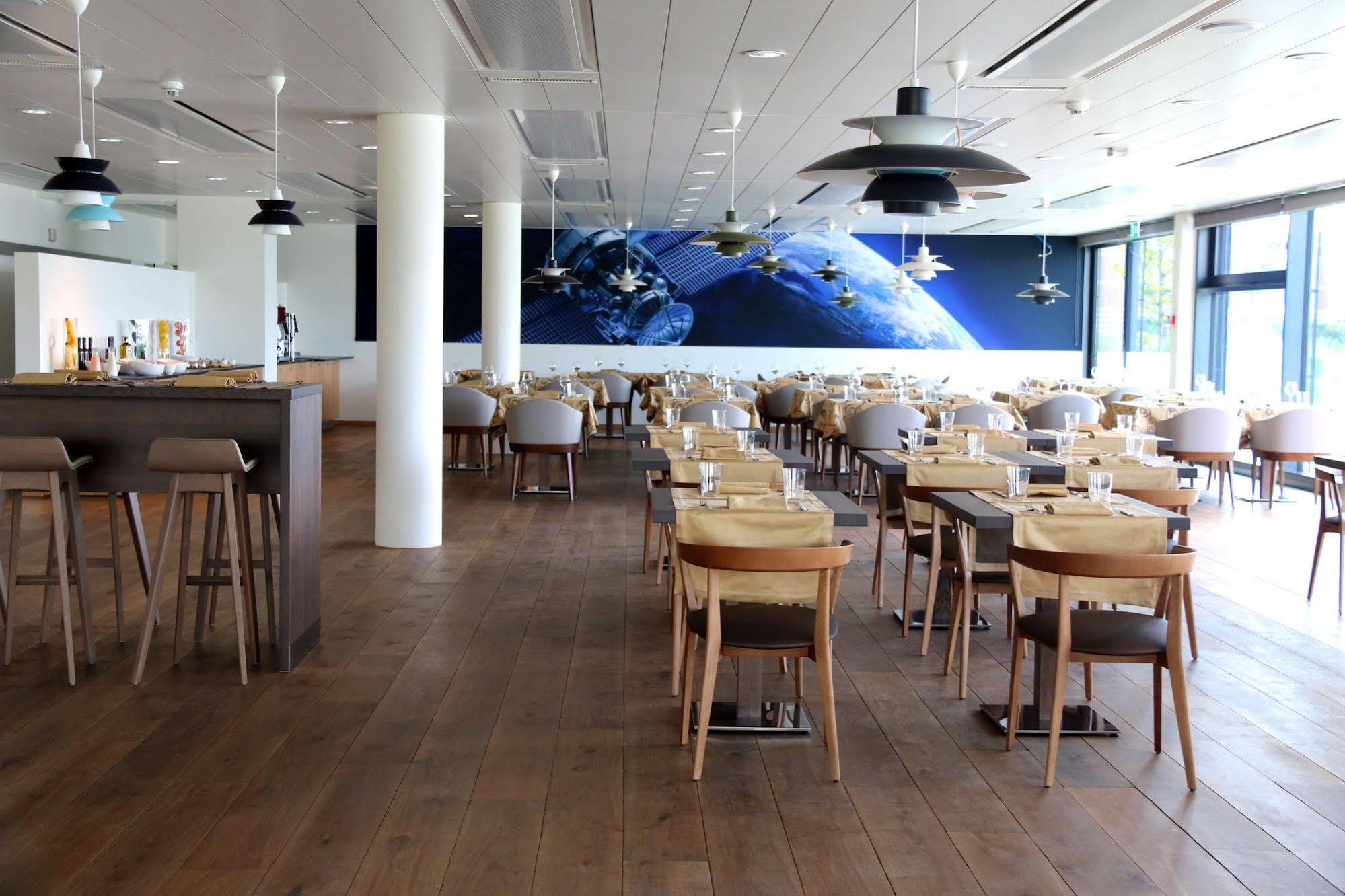 Discovery Hotel 3* Superior Криссье Экстерьер фото