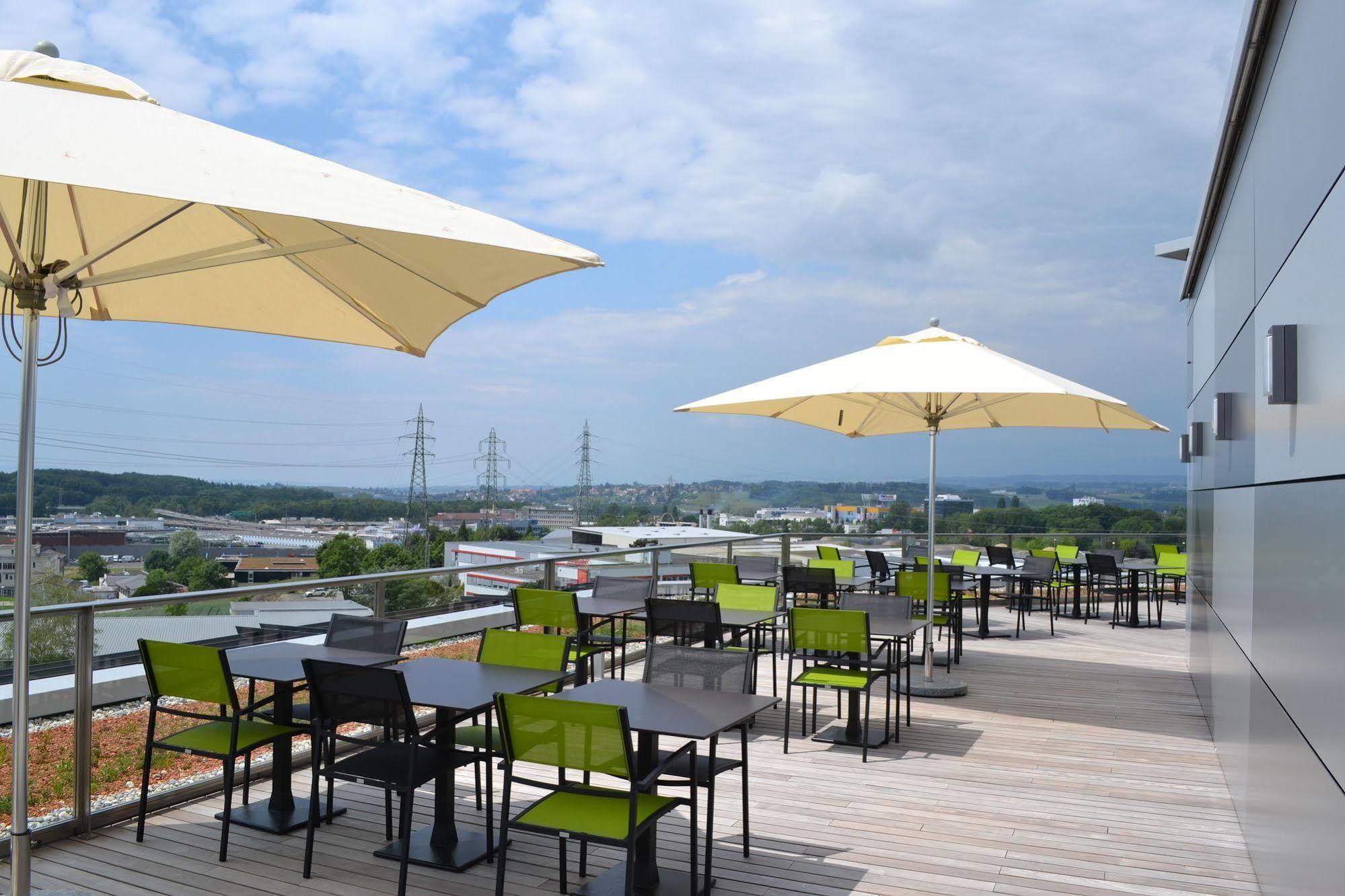 Discovery Hotel 3* Superior Криссье Экстерьер фото