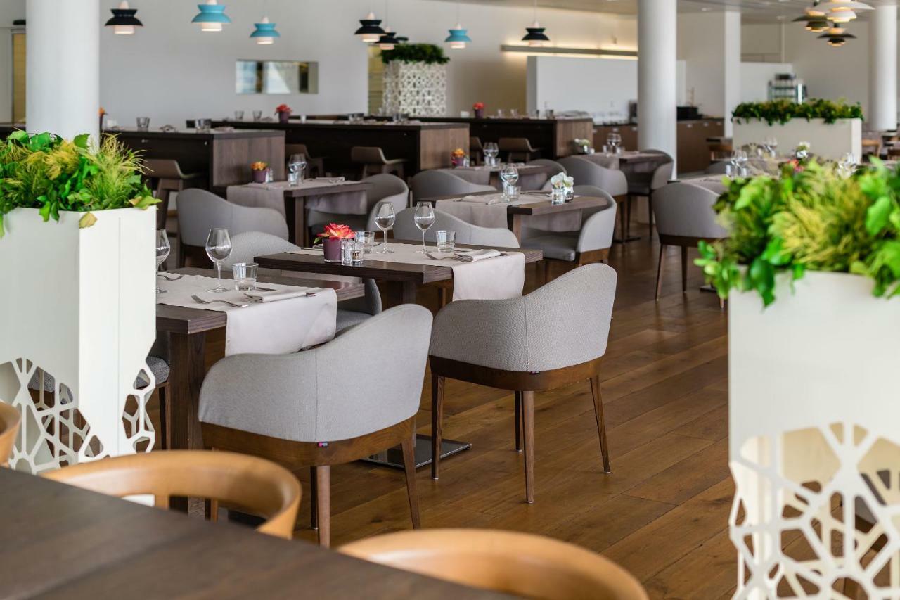 Discovery Hotel 3* Superior Криссье Экстерьер фото