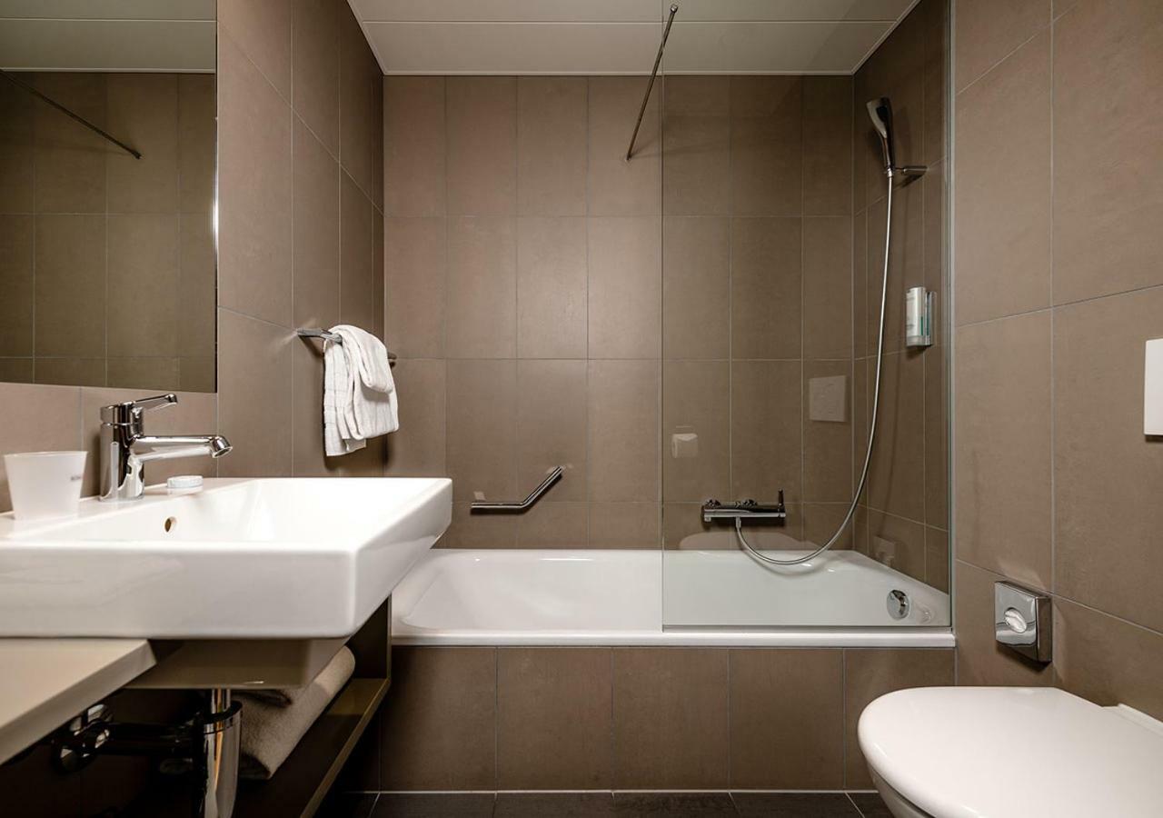 Discovery Hotel 3* Superior Криссье Экстерьер фото