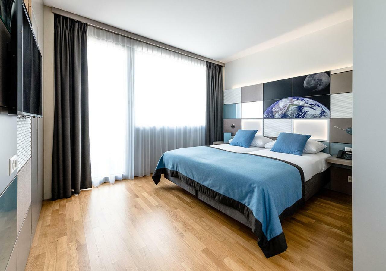 Discovery Hotel 3* Superior Криссье Экстерьер фото