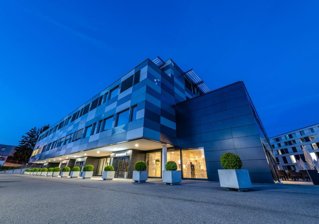 Discovery Hotel 3* Superior Криссье Экстерьер фото