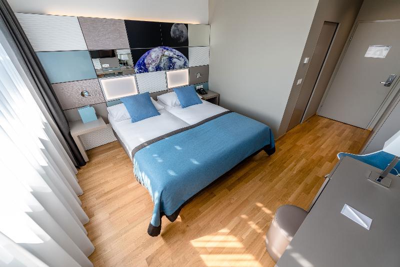 Discovery Hotel 3* Superior Криссье Экстерьер фото